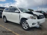 ✅ 2010 Toyota Highlander • VIN: 5TDZK3EHXAS001477 • Lot: 89700135. Listed on Copart with 108,813 mi. Free auction sales archive from the USA and detailed vehicle history report at DreamBid. Image 4.