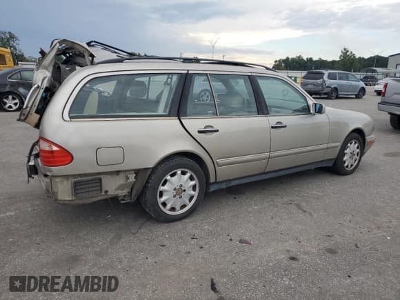 ✅ 1999 Mercedes-Benz E 320 • VIN: WDBJH65F0XA763409 • Лот: 80368015. Опубликован ранее на Copart с пробегом 221 642 миль. Бесплатный доступ к архиву аукционных продаж из США и подробный отчёт об истории автомобиля на DreamBid. Изображение 3.
