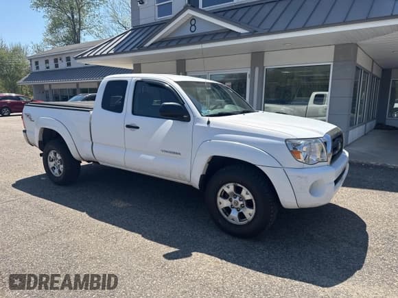 ✅ 2005 Toyota Tacoma • VIN: 5TEUU42N35Z126382 • Лот: 42257201. Опубликован ранее на IAAI с пробегом 260 634 миль. Бесплатный доступ к архиву аукционных продаж из США и подробный отчёт об истории автомобиля на DreamBid. Изображение 1.