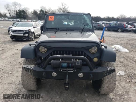 ✅ 2016 Jeep Wrangler Unlimited Sport • VIN: 1C4BJWDG4GL144417 • Lot: 45566405. Wystawiony na Copart z przebiegiem 135 865 mil. Bezpłatny archiwum sprzedaży aukcyjnych z USA i szczegółowy raport historii pojazdu na DreamBid. Zdjęcie 5.