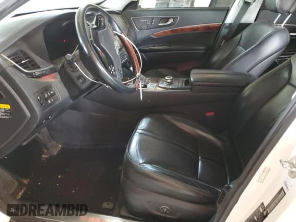 ✅ 2017 Kia K900 Luxury • VIN: KNALW4D45H6036529 • Lot: 63127755. Wystawiony na Copart z przebiegiem 114 540 mil. Bezpłatny archiwum sprzedaży aukcyjnych z USA i szczegółowy raport historii pojazdu na DreamBid. Zdjęcie 7.