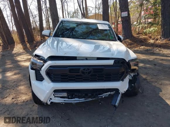✅ 2024 Toyota Tacoma TRD Sport Hybrid • VIN: 3TYLC5LN7RT015294 • Lot: 41886724. Listed on IAAI with 157 mi. Free auction sales archive from the USA and detailed vehicle history report at DreamBid. Image 12.