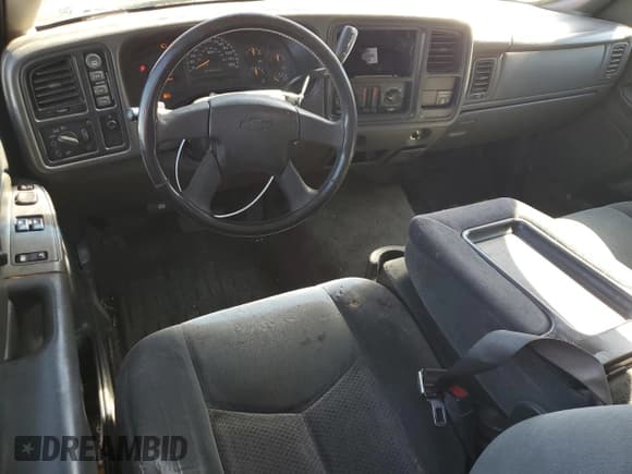 ✅ 2004 Chevrolet Silverado 1500 Z71 • VIN: 2GCEK19T041136903 • Лот: 77153954. Опубликован ранее на Copart с пробегом 256 403 миль. Бесплатный доступ к архиву аукционных продаж из США и подробный отчёт об истории автомобиля на DreamBid. Изображение 8.