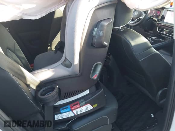 ✅ 2024 Volkswagen Atlas SEL Premium R-Line • VIN: 1V2FR2CAXRC584837 • Lot: 43384938. Wystawiony na IAAI z przebiegiem 24 914 mil. Bezpłatny archiwum sprzedaży aukcyjnych z USA i szczegółowy raport historii pojazdu na DreamBid. Zdjęcie 8.