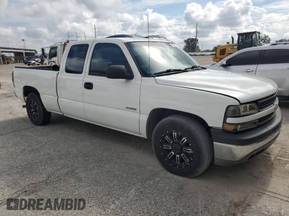 ✅ 2002 Chevrolet Silverado 1500 • VIN: 2GCEC19W521137601 • Lot: 73087944. Wystawiony na Copart z przebiegiem 182 363 mil mil. Skorzystaj z bezpłatnego archiwum sprzedaży aukcyjnych z USA i zobacz szczegółowy raport historii pojazdu na DreamBid. Zdjęcie 4.