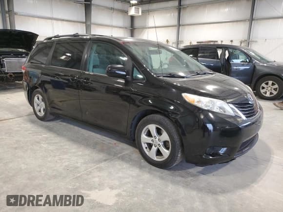 ✅ 2013 Toyota Sienna LE • VIN: 5TDKK3DC8DS282464 • Lot: 90034475. Listed on Copart with 122,791 mi. Free auction sales archive from the USA and detailed vehicle history report at DreamBid. Image 4.