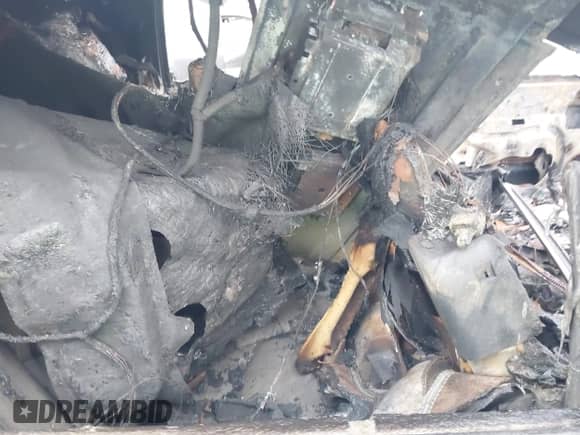 2005 Chevrolet Suburban LT с VIN 3GNEC16Z55G224836, выставлен на аукционе IAAI как лот 43322242 с пробегом Не указан миль и . История ставок и продаж доступна на DreamBid. Изображение 8.