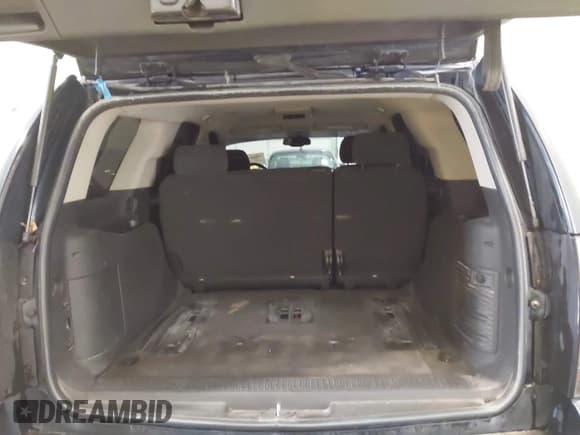 ✅ 2007 Chevrolet Tahoe LS • VIN: 1GNFC13C87R394003 • Lot: 42206597. Wystawiony na IAAI z przebiegiem 147 358 mil. Bezpłatny archiwum sprzedaży aukcyjnych z USA i szczegółowy raport historii pojazdu na DreamBid. Zdjęcie 17.