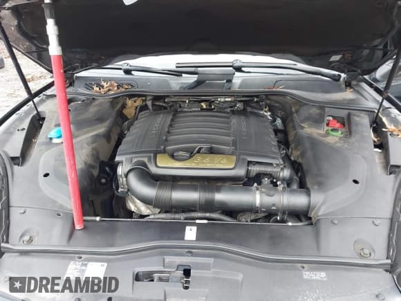 ✅ 2016 Porsche Cayenne • VIN: WP1AA2A22GLA08072 • Lot: 43574407. Wystawiony na IAAI z przebiegiem 139 768 mil. Bezpłatny archiwum sprzedaży aukcyjnych z USA i szczegółowy raport historii pojazdu na DreamBid. Zdjęcie 10.