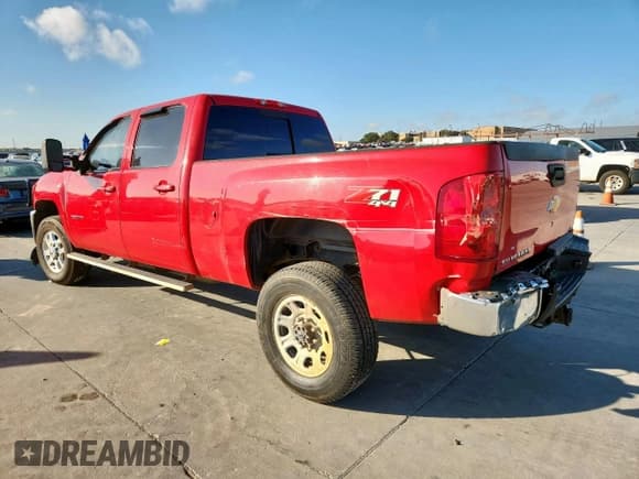 ✅ 2014 Chevrolet Silverado 2500HD LTZ • VIN: 1GC1KYE88EF161941 • Lot: 93073815. Wystawiony na Copart z przebiegiem 190 371 mil. Bezpłatny archiwum sprzedaży aukcyjnych z USA i szczegółowy raport historii pojazdu na DreamBid. Zdjęcie 2.