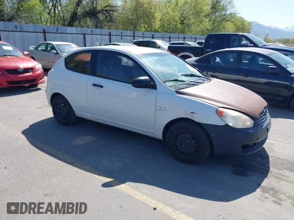 ✅ 2008 Hyundai Accent GS • VIN: KMHCM36CX8U073896 • Лот: 42088516. Опубликован ранее на IAAI с пробегом 182 092 миль. Бесплатный доступ к архиву аукционных продаж из США и подробный отчёт об истории автомобиля на DreamBid. Изображение 1.