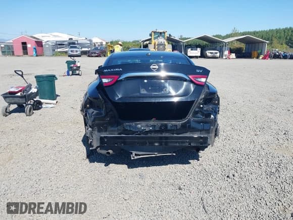 ✅ 2023 Nissan Maxima SV • VIN: 1N4AA6CV5PC510838 • Lot: 43033660. Wystawiony na IAAI z przebiegiem 54 812 mil. Bezpłatny archiwum sprzedaży aukcyjnych z USA i szczegółowy raport historii pojazdu na DreamBid. Zdjęcie 17.