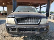 ✅ 2004 Ford Explorer XLT • VIN: 1FMDU63W94UA01005 • Lot: 62083795. Wystawiony na Copart z przebiegiem 273 342 mil. Bezpłatny archiwum sprzedaży aukcyjnych z USA i szczegółowy raport historii pojazdu na DreamBid. Zdjęcie 5.