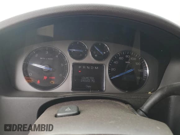 ✅ 2008 Cadillac Escalade • VIN: 1GYFK63828R194041 • Lot: 82048995. Wystawiony na Copart z przebiegiem 180 183 mil. Bezpłatny archiwum sprzedaży aukcyjnych z USA i szczegółowy raport historii pojazdu na DreamBid. Zdjęcie 9.