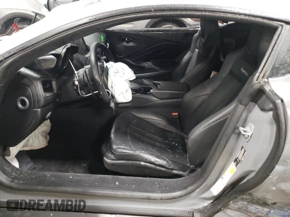 ✅ 2019 Aston Martin Vantage • VIN: SCFSMGAW7KGN02038 • Lot: 86830384. Listed on Copart with Not provided. Free auction sales archive from the USA and detailed vehicle history report at DreamBid. Image 7.