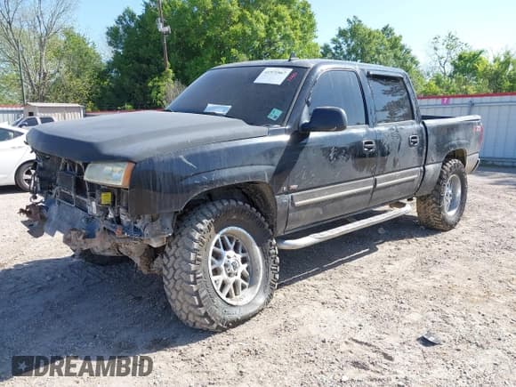 ✅ 2006 Chevrolet Silverado 1500 LT1 • VIN: 2GCEK13T561216161 • Лот: 41971967. Опубликован ранее на IAAI с пробегом 256 286 миль. Бесплатный доступ к архиву аукционных продаж из США и подробный отчёт об истории автомобиля на DreamBid. Изображение 18.