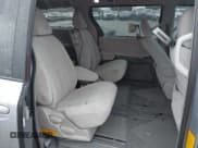 ✅ 2011 Toyota Sienna LE AAS • VIN: 5TDKK3DC7BS165746 • Лот: 42264841. Опубликован ранее на IAAI с пробегом 173 236 миль. Бесплатный доступ к архиву аукционных продаж из США и подробный отчёт об истории автомобиля на DreamBid. Изображение 8.