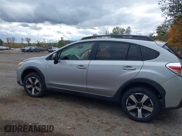 ✅ 2014 Subaru Crosstrek Touring • VIN: JF2GPBKC9EH282761 • Lot: 43525478. Listed on IAAI with 194,922 mi. Free auction sales archive from the USA and detailed vehicle history report at DreamBid. Image 15.