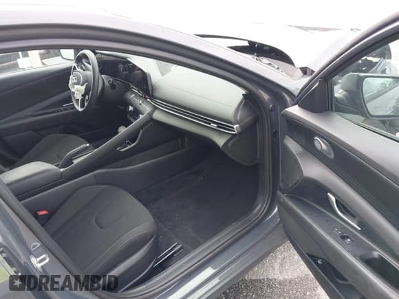 ✅ 2024 Hyundai Elantra SEL • VIN: KMHLM4DG8RU749226 • Lot: 43354612. Listed on IAAI with 25,309 mi. Free auction sales archive from the USA and detailed vehicle history report at DreamBid. Image 5.