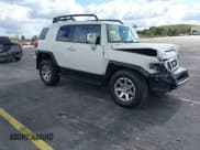✅ 2014 Toyota FJ Cruiser • VIN: JTEBU4BF5EK206623 • Lot: 41089477. Wystawiony na IAAI z przebiegiem 54 449 mil. Bezpłatny archiwum sprzedaży aukcyjnych z USA i szczegółowy raport historii pojazdu na DreamBid. Zdjęcie 1.