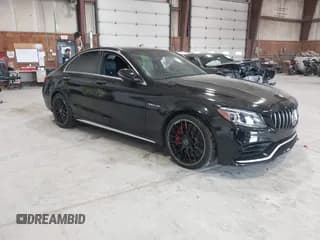 ✅ 2020 Mercedes-Benz C 63 S AMG • VIN: 55SWF8HB2LU327114 • Lot: 42413646. Wystawiony na IAAI z przebiegiem 37 256 mil. Bezpłatny archiwum sprzedaży aukcyjnych z USA i szczegółowy raport historii pojazdu na DreamBid. Zdjęcie 1.
