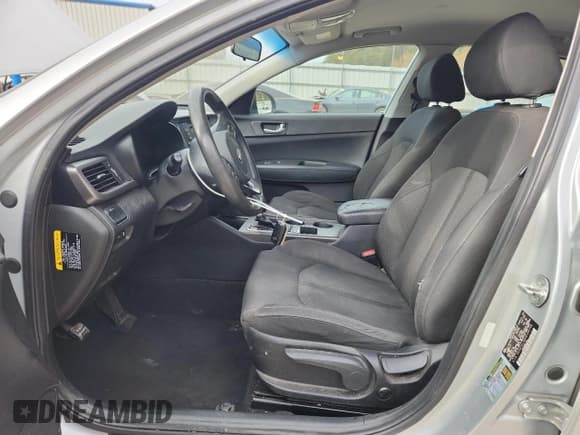 ✅ 2017 Kia Optima LX • VIN: 5XXGT4L36HG146108 • Lot: 93289495. Wystawiony na Copart z przebiegiem 302 667 mil. Bezpłatny archiwum sprzedaży aukcyjnych z USA i szczegółowy raport historii pojazdu na DreamBid. Zdjęcie 7.