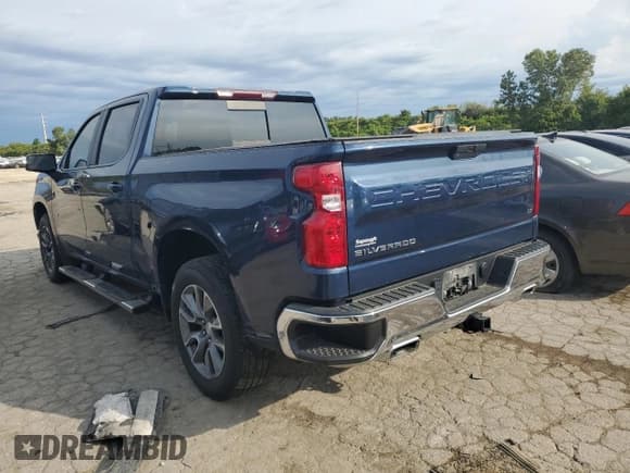 ✅ 2021 Chevrolet Silverado 1500 LT • VIN: 1GCUYDED3MZ186602 • Lot: 68832124. Wystawiony na Copart z przebiegiem 71 156 mil. Bezpłatny archiwum sprzedaży aukcyjnych z USA i szczegółowy raport historii pojazdu na DreamBid. Zdjęcie 2.