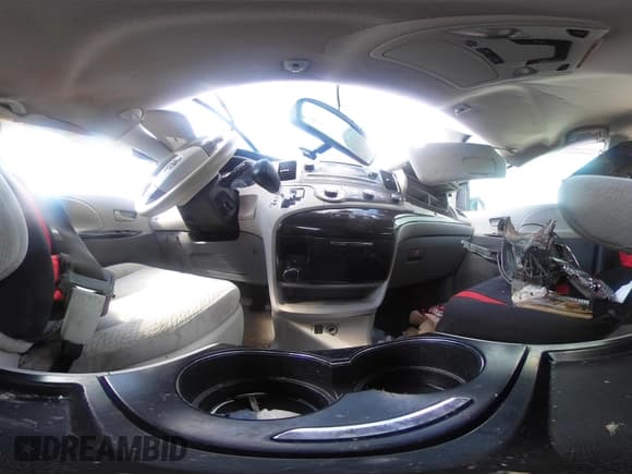 ✅ 2011 Toyota Sienna LE • VIN: 5TDKK3DC1BS138106 • Lot: 43308460. Listed on IAAI with 141,832 mi. Free auction sales archive from the USA and detailed vehicle history report at DreamBid. Image 19.