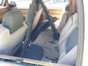 ✅ 2000 Chevrolet Suburban LS • VIN: 3GNEC16T0YG173245 • Лот: 41684543. Опубликован ранее на IAAI с пробегом Не указан. Бесплатный доступ к архиву аукционных продаж из США и подробный отчёт об истории автомобиля на DreamBid. Изображение 8.