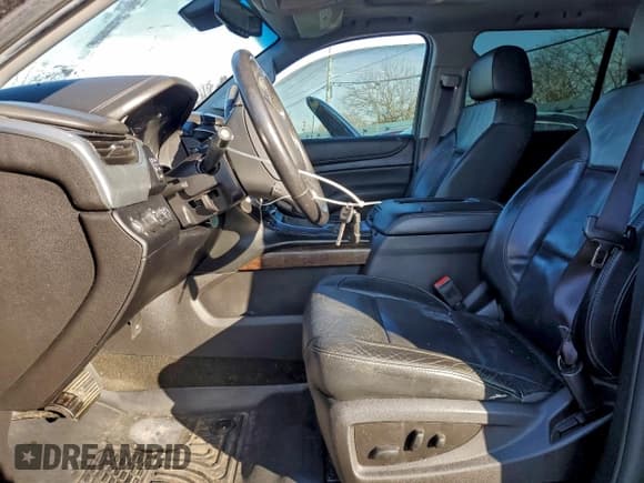 ✅ 2016 Chevrolet Tahoe LT • VIN: 1GNSKBKC1GR327249 • Lot: 93978525. Wystawiony na Copart z przebiegiem Nie podano. Bezpłatny archiwum sprzedaży aukcyjnych z USA i szczegółowy raport historii pojazdu na DreamBid. Zdjęcie 7.