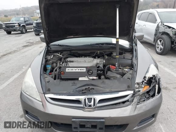 ✅ 2007 Honda Accord EX-L • VIN: 1HGCM66597A046648 • Lot: 43742953. Listed on IAAI with 192,853 mi. Free auction sales archive from the USA and detailed vehicle history report at DreamBid. Image 10.