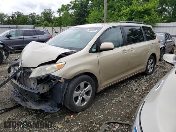 ✅ 2014 Toyota Sienna LE AAS • VIN: 5TDKK3DC8ES508746 • Lot: 59846405. Listed on Copart with 170,007 mi. Free auction sales archive from the USA and detailed vehicle history report at DreamBid. Image 1.