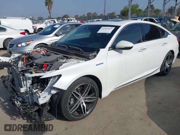 ✅ 2022 Honda Accord Touring • VIN: 1HGCV3F96NA007009 • Lot: 42505367. Listed on IAAI with 35,189 mi. Free auction sales archive from the USA and detailed vehicle history report at DreamBid. Image 2.
