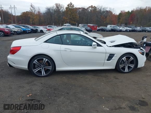 ✅ 2019 Mercedes-Benz SL 450 • VIN: WDDJK6GA7KF054496 • Lot: 43592895. Wystawiony na IAAI z przebiegiem 53 383 mil. Bezpłatny archiwum sprzedaży aukcyjnych z USA i szczegółowy raport historii pojazdu na DreamBid. Zdjęcie 13.