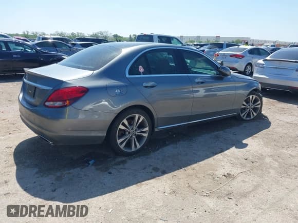 ✅ 2017 Mercedes-Benz C 300 • VIN: 55SWF4JB2HU218808 • Lot: 42094419. Listed on IAAI with 75,780 mi. Free auction sales archive from the USA and detailed vehicle history report at DreamBid. Image 4.