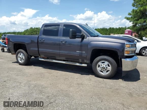 ✅ 2015 Chevrolet Silverado 2500HD LT • VIN: 1GC1CVEG6FF576146 • Lot: 65786915. Wystawiony na Copart z przebiegiem 157 530 mil. Bezpłatny archiwum sprzedaży aukcyjnych z USA i szczegółowy raport historii pojazdu na DreamBid. Zdjęcie 4.