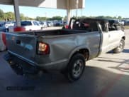 ✅ 2000 GMC Sonoma SLS • VIN: 1GTCS19W2Y8147938 • Lot: 43572275. Wystawiony na IAAI z przebiegiem 126 884 mil. Bezpłatny archiwum sprzedaży aukcyjnych z USA i szczegółowy raport historii pojazdu na DreamBid. Zdjęcie 4.