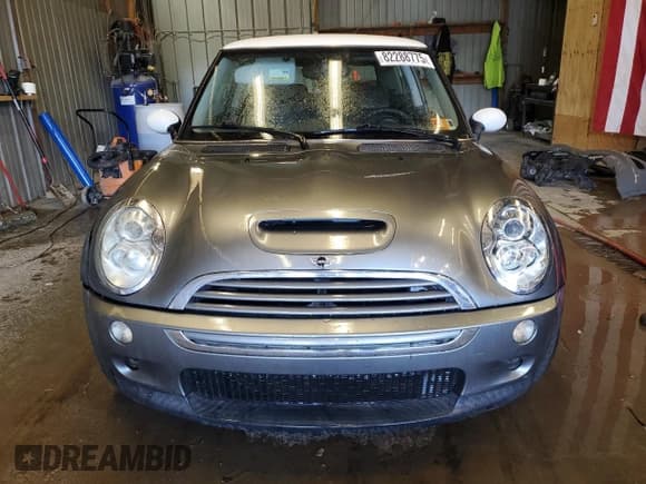✅ 2005 MINI Hardtop S • VIN: WMWRE33515TL14468 • Lot: 82288775. Listed on Copart with 147,844 mi. Free auction sales archive from the USA and detailed vehicle history report at DreamBid. Image 5.