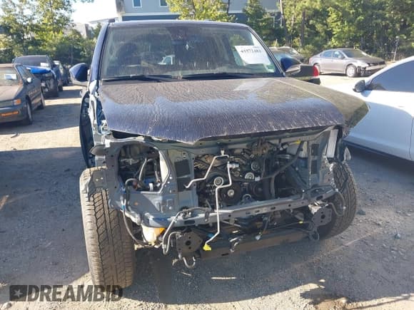 ✅ 2024 Toyota 4Runner SR5 Premium • VIN: JTENU5JR5R6218770 • Lot: 43372481. Listed on IAAI with 28,328 mi. Free auction sales archive from the USA and detailed vehicle history report at DreamBid. Image 6.