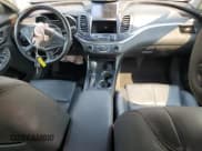 ✅ 2017 Chevrolet Impala LT • VIN: 1G1105S35HU150580 • Лот: 71301794. Опубликован ранее на Copart с пробегом 165 318 миль. Бесплатный доступ к архиву аукционных продаж из США и подробный отчёт об истории автомобиля на DreamBid. Изображение 8.