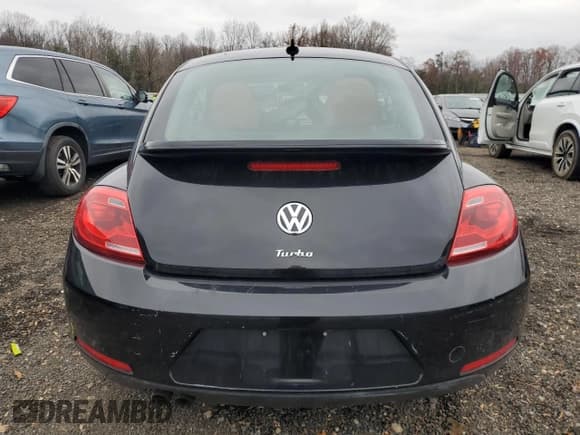 ✅ 2016 Volkswagen Beetle Fleet Edition • VIN: 3VWF17ATXGM636096 • Lot: 93456555. Wystawiony na Copart z przebiegiem 71 410 mil. Bezpłatny archiwum sprzedaży aukcyjnych z USA i szczegółowy raport historii pojazdu na DreamBid. Zdjęcie 6.