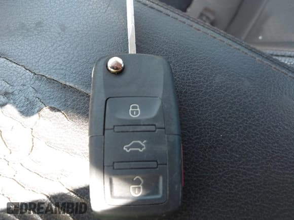 ✅ 2014 Volkswagen Passat Wolfsburg Edition • VIN: 1VWAH7A31EC016855 • Lot: 43332034. Listed on IAAI with 229,344 mi. Free auction sales archive from the USA and detailed vehicle history report at DreamBid. Image 11.