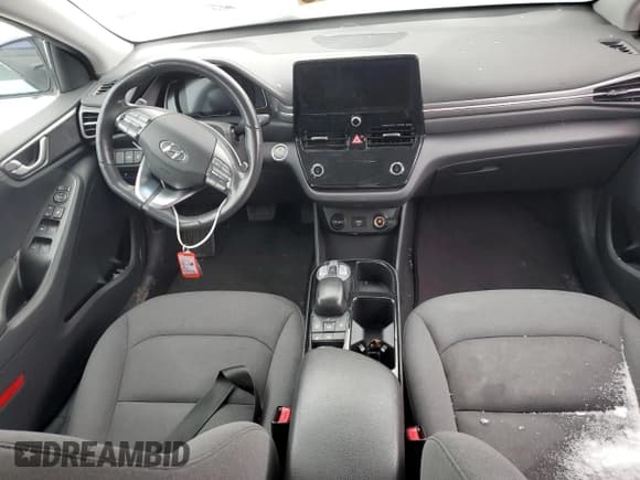 ✅ 2020 Hyundai Ioniq SE • VIN: KMHC75LJ1LU072280 • Lot: 83190624. Wystawiony na Copart z przebiegiem 110 377 mil. Bezpłatny archiwum sprzedaży aukcyjnych z USA i szczegółowy raport historii pojazdu na DreamBid. Zdjęcie 8.