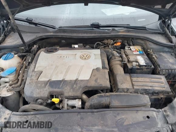 ✅ 2013 Volkswagen Golf TDI w/Sunroof & Nav • VIN: WVWNM7AJ3DW121845 • Лот: 42414147. Опубликован ранее на IAAI с пробегом 92 478 миль. Бесплатный доступ к архиву аукционных продаж из США и подробный отчёт об истории автомобиля на DreamBid. Изображение 10.