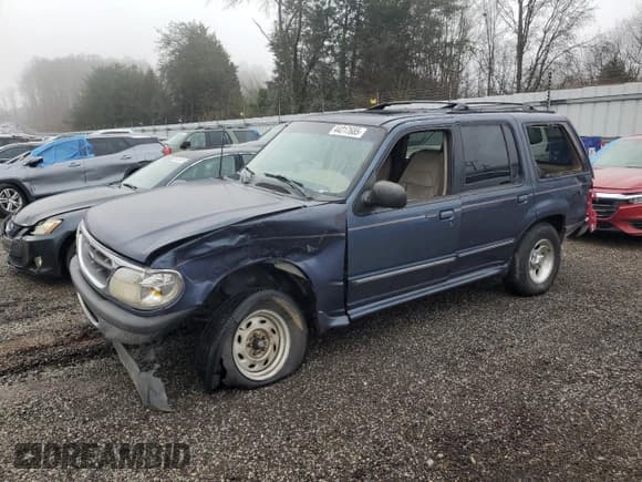 ✅ 1998 Ford Explorer XL • VIN: 1FMZU32X0WUC48222 • Лот: 44217685. Опубликован ранее на Copart с пробегом 167 245 миль. Бесплатный доступ к архиву аукционных продаж из США и подробный отчёт об истории автомобиля на DreamBid. Изображение 1.