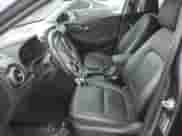 2018 Hyundai Kona Ultimate z VIN KM8K53A50JU068844, wystawiony jako Copart lot #67869602 z przebiegiem 79 706 mil mil oraz . Historia ofert i sprzedaży dostępna na DreamBid. Obrazek 7.