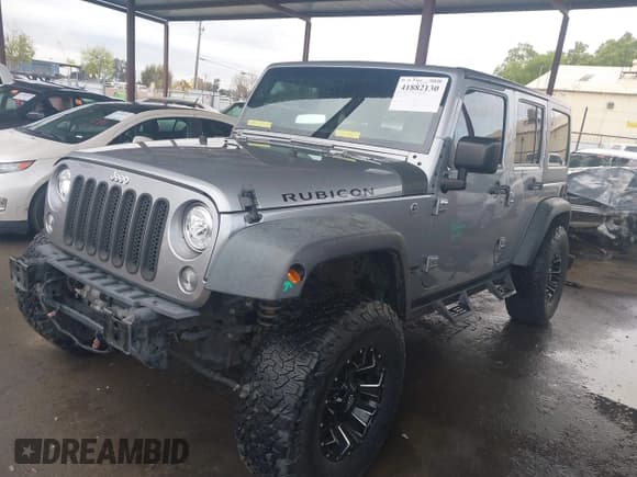 ✅ 2018 Jeep Wrangler Unlimited Rubicon Recon • VIN: 1C4BJWFG1JL851768 • Lot: 41882130. Wystawiony na IAAI z przebiegiem 42 714 mil. Bezpłatny archiwum sprzedaży aukcyjnych z USA i szczegółowy raport historii pojazdu na DreamBid. Zdjęcie 2.