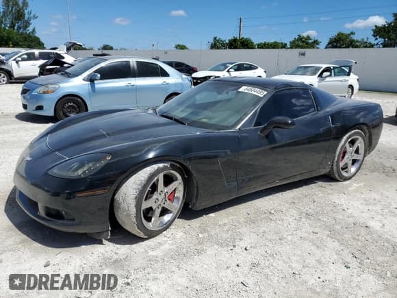 ✅ 2007 Chevrolet Corvette • VIN: 1G1YY26U175128612 • Лот: 84604495. Опубликован ранее на Copart с пробегом 66 207 миль. Бесплатный доступ к архиву аукционных продаж из США и подробный отчёт об истории автомобиля на DreamBid. Изображение 1.