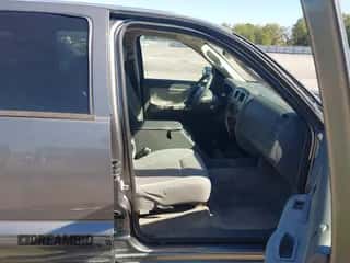 2007 Dodge Dakota SLT z VIN 1D7HE48K57S186379, wystawiony jako IAAI lot #43442343 z przebiegiem 246 027 mil mil oraz . Historia ofert i sprzedaży dostępna na DreamBid. Obrazek 5.