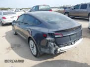 ✅ 2021 Tesla Model 3 Long Range • VIN: 5YJ3E1EB0MF062004 • Lot: 43516419. Wystawiony na IAAI z przebiegiem Nie podano. Bezpłatny archiwum sprzedaży aukcyjnych z USA i szczegółowy raport historii pojazdu na DreamBid. Zdjęcie 3.